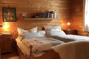 4 bedrooms, free WiFi, bed sheets