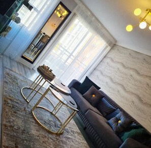 Télévision, cheminée