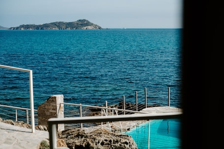 Exterior. La Résidence Le Provençal