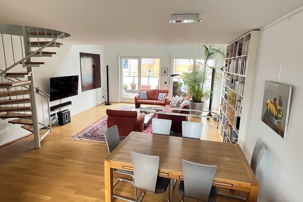 Lounge and Dining Area