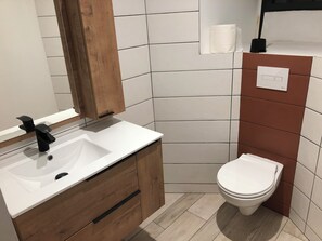 Towels, soap, toilet paper - Self-contained studio with courtyard in the heart of Nonza (Nonza)