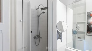 Apartment (1 Bedroom) | Badezimmer | Bidet