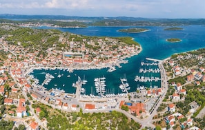 Marina - Lovely apartment in Jezera with WiFi (Jezera)