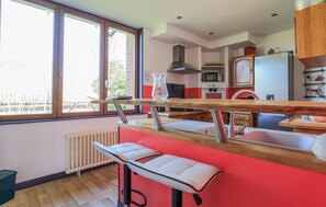 Frigorífic, forn, placa de cuina i rentaplats