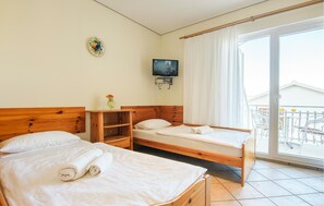 1 bedroom, free WiFi - Stunning apartment in Jezera with WiFi (Jezera)