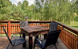 Outdoor dining - Cozy home in Czaplinek with lake view (Czaplinek)