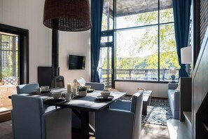 Dining - Duplex in Tournai with Lake Views (Antoing)