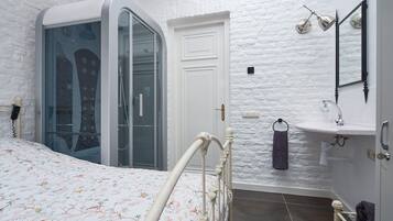 3 Schlafzimmer, Reisekinderbett, kostenloses WLAN