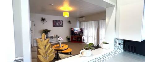 Superior House, Garden View | Living area