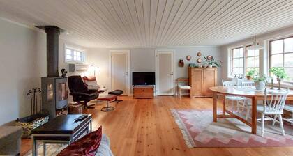 Gorgeous home in Ullared with sauna