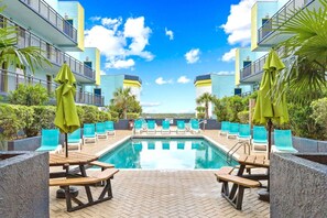 Innenpool, beheizter Pool