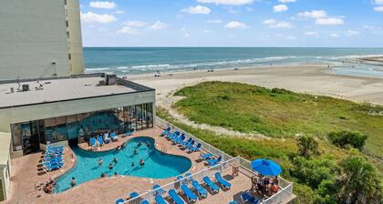 Oceanfront Resort 2Br Condo Pools and Hot Tubs