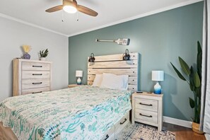 2 bedrooms, desk, iron/ironing board, free WiFi - Oceanfront Resort 2Br Condo Pools and Hot Tubs (Myrtle Beach)