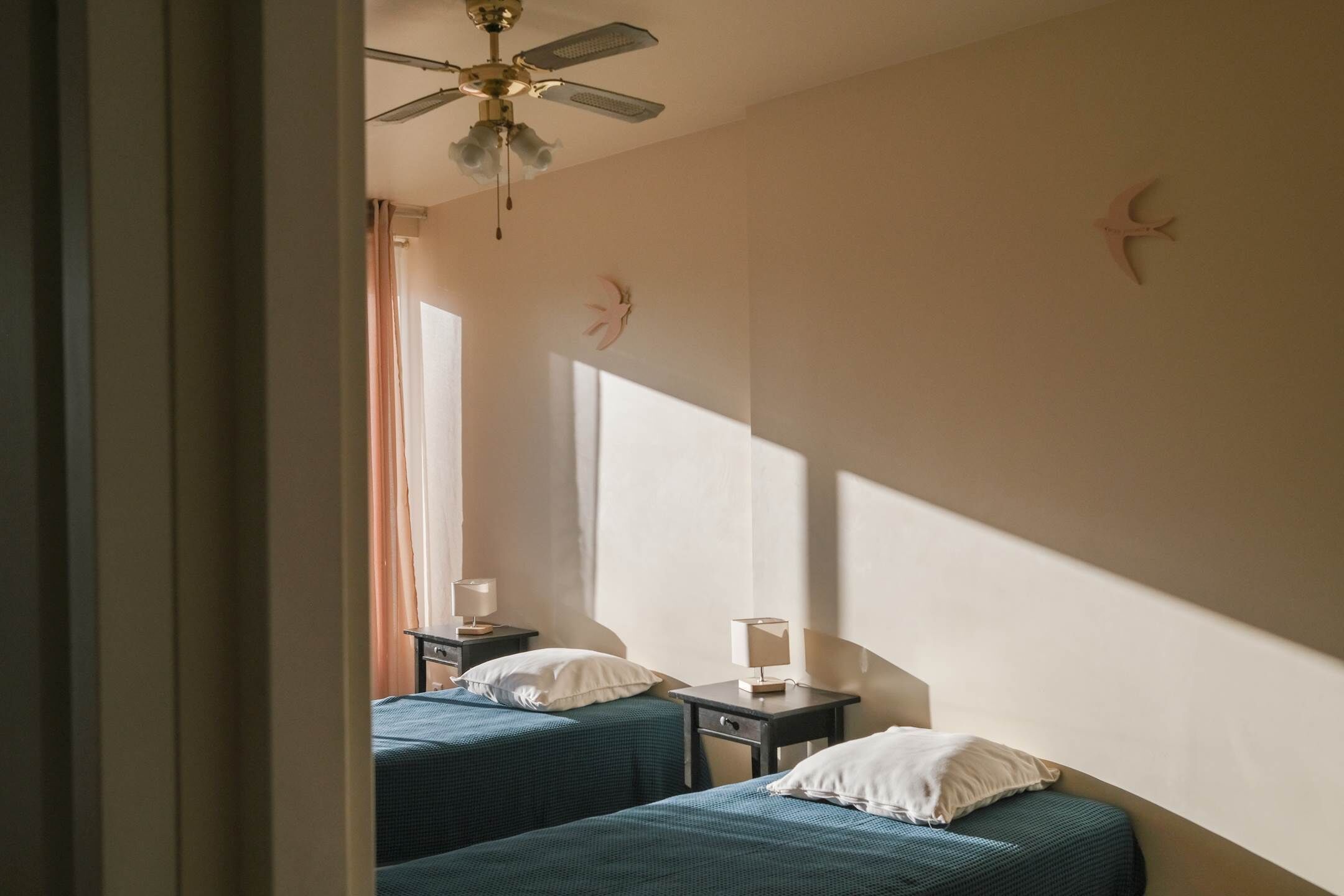 2 bedrooms, iron/ironing board, travel crib, free WiFi