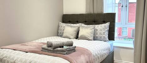 2 Schlafzimmer, Bügeleisen/Bügelbrett, WLAN