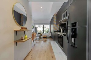 Fridge, microwave, oven, stovetop