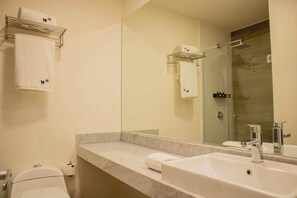 淋浴設備、提供毛巾