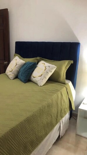 3 Schlafzimmer, Bügeleisen/Bügelbrett, WLAN, Bettwäsche