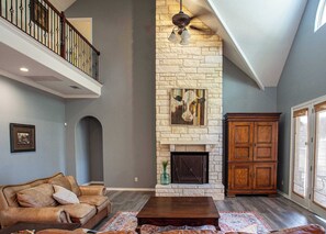 TV, fireplace, offices