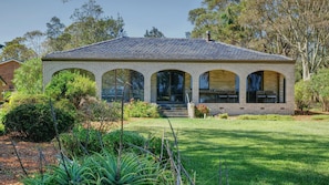 Exterior - Seabreeze Arches - waterfront (Callala Bay)