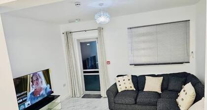 Delightful Double En-suite Room