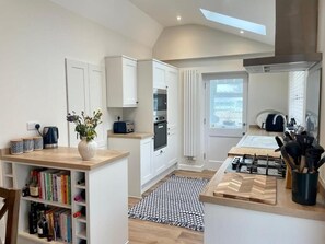 Ofen, Geschirrspüler