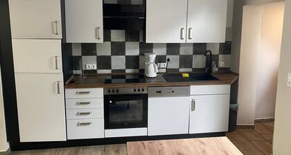 Monteurhaus im Zentrum nahe der Industrie