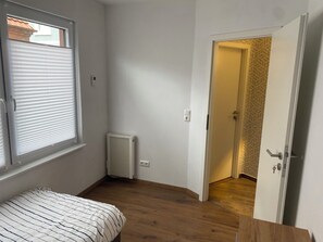 4 dormitorios, tabla de planchar con plancha, wifi y ropa de cama