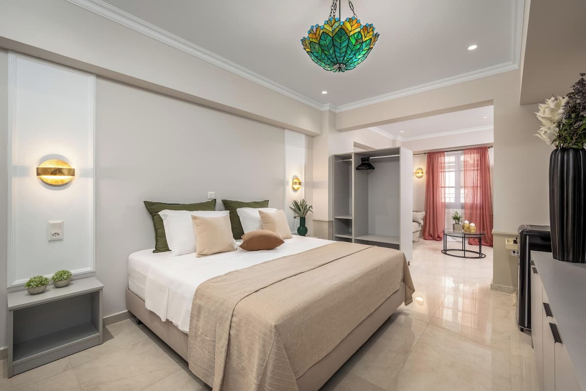 Suite, City View | 1 bilik tidur, kalis bunyi, seterika/papan seterika, Wi-fi percuma