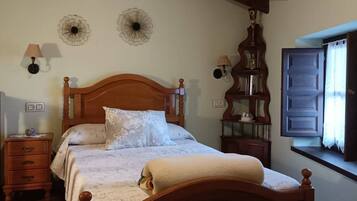 1 bedroom, iron/ironing board, bed sheets