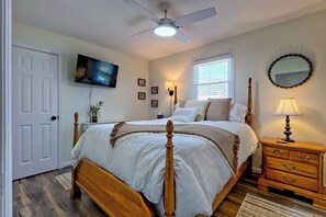 3 habitaciones, escritorio, tabla de planchar con plancha y wifi gratis 