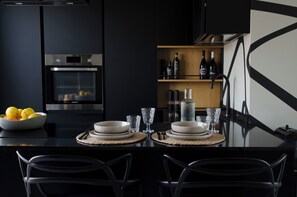 Kühlschrank, Ofen, Herdplatte, Geschirrspüler