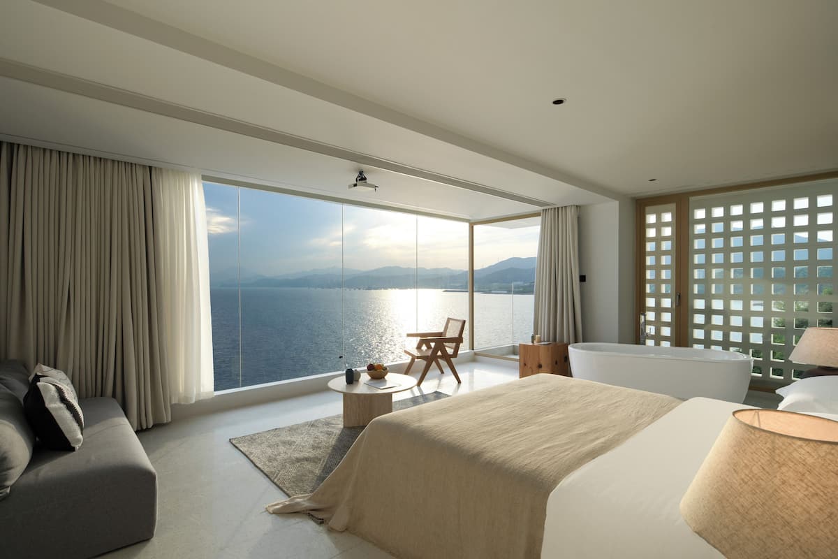 Standard Double Room, Balcony, Sea View | Premium bedding, down comforters, free minibar, individually decorated