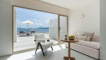 Habitación exclusiva doble, balcón, vistas al mar | Ropa de cama de alta calidad y edredones de plumas