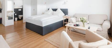 1 bedroom, in-room safe, iron/ironing board, travel cot