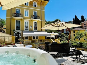 Outdoor spa tub - Hotiday Room Collection - Rapallo (Rapallo)