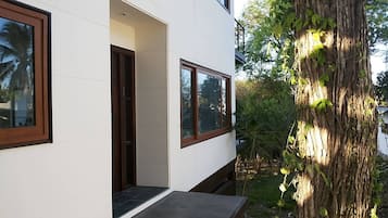 Appartement, 3 chambres, balcon | EntrĂ©e de lâhĂ©bergement