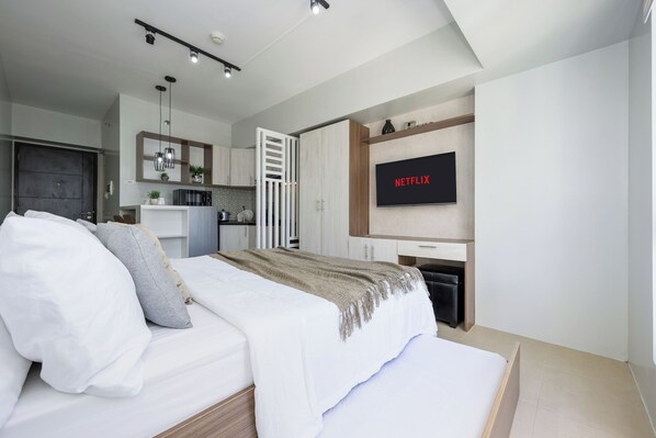 1 bedroom, iron/ironing board, WiFi, bed sheets