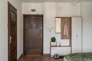 Deluxe Studio Suite, Balcony, City View | Iron/ironing board, free WiFi