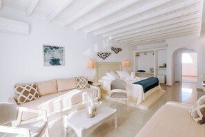 Quadruple Room | In-room safe, free WiFi - Hotiday Room Collection - Naxos (Naxos)