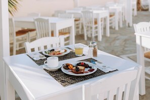 Termasuk sarapan bufet setiap hari 