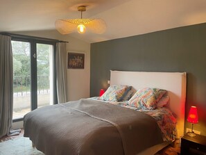 5 bedrooms, iron/ironing board, free WiFi, bed sheets - Welcome to your slice of paradise: Charming villa, XXL pool, 5 min from Aix (Aix-en-Provence)