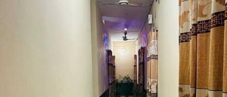 Quầy tiếp tân