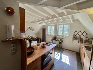 Réfrigérateur, micro-ondes, four, lave-vaisselle