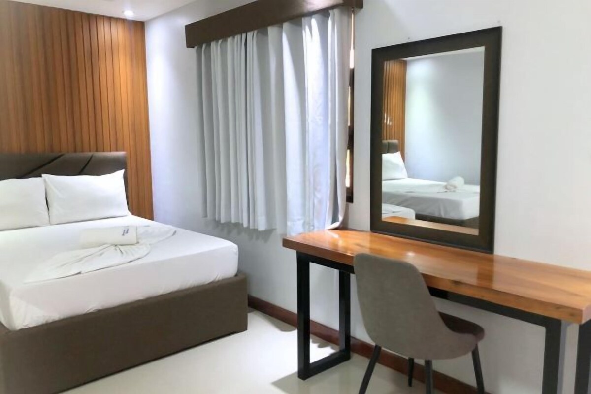 Rollaway beds (surcharge), WiFi (free), bed sheets