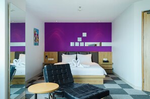 Deluxe Double Room - Mooz Hotel Surabaya (Surabaya)
