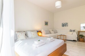 2 habitaciones, escritorio, tabla de planchar con plancha y wifi 