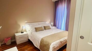 2 Schlafzimmer, Bügeleisen/Bügelbrett, Bettwäsche