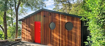 The Cabin by Coast Hosting