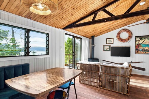 The Cabin by Coast Hosting